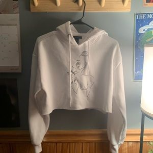 White femininity cropped hoodie